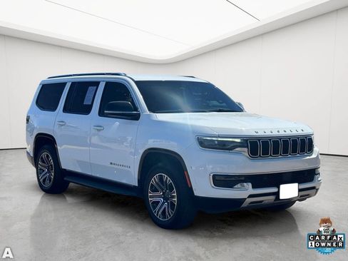 Used 2024 Jeep Wagoneer Series II w/ Flexible Seating Group RWD image 7