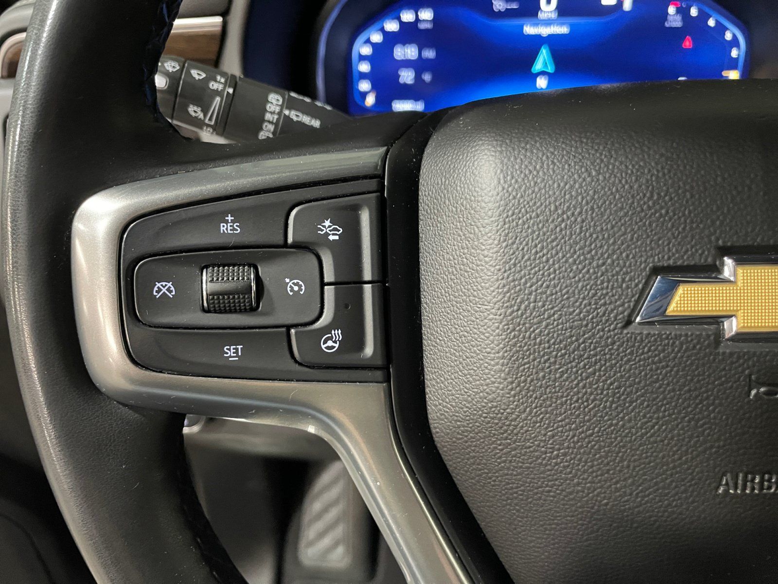 Used 2023 Chevrolet Suburban Premier AWD/4WD image 10