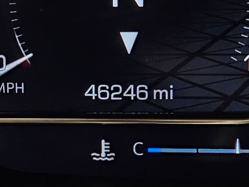 Used 2024 GMC Yukon AT4 w/ AT4 Premium Plus Package image 31