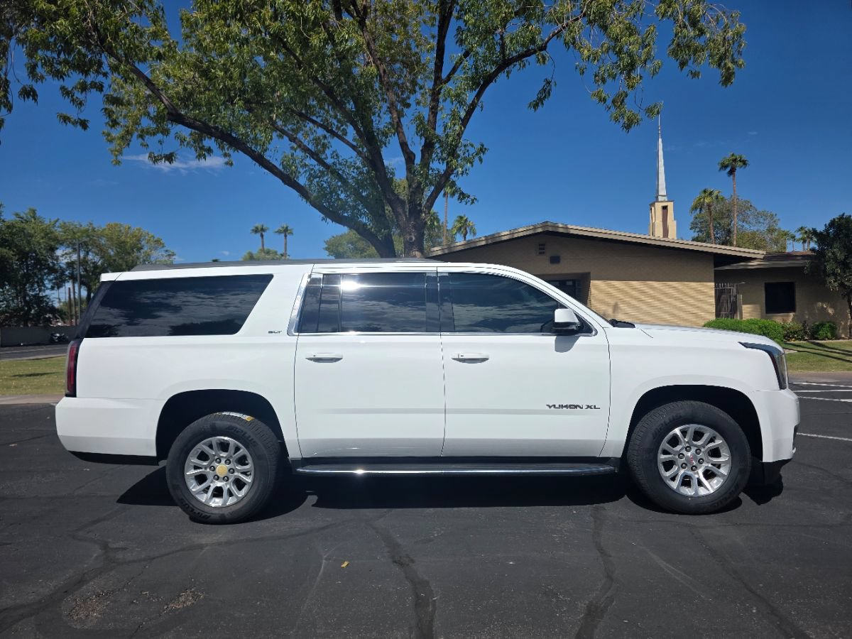 Used 2019 GMC Yukon XL SLT AWD/4WD image 3