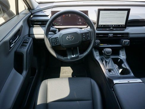 Used 2026 Toyota RAV4 XLE Premium FWD image 35