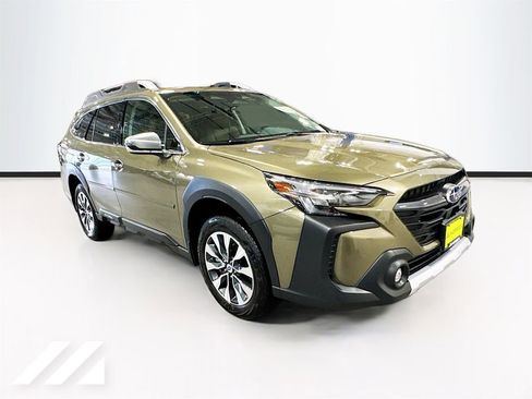 Used 2023 Subaru Outback Touring image 3
