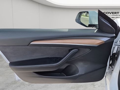 Used 2021 Tesla Model 3 Standard Range Plus image 26