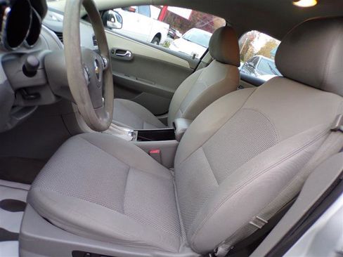 Used 2011 Chevrolet Malibu LS image 14