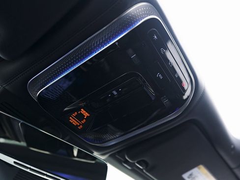 Used 2025 Mercedes-Benz Maybach S 580 4MATIC image 98