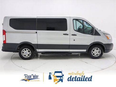 Used 2016 Ford Transit 150 XLT image 2