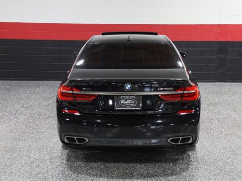 Used 2017 BMW M760i xDrive image 28