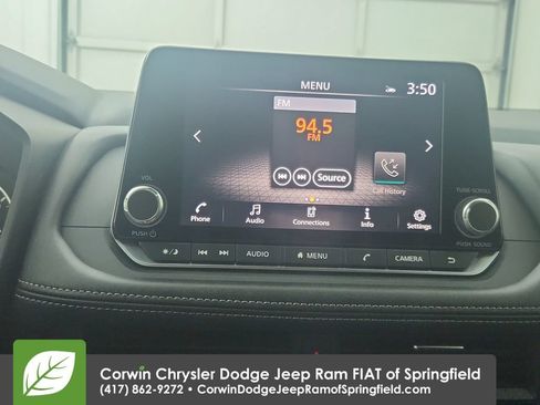 Used 2024 Nissan Rogue SV FWD image 23