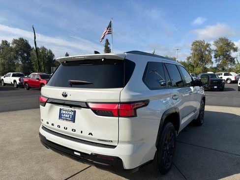 Used 2025 Toyota Sequoia Limited AWD/4WD image 6