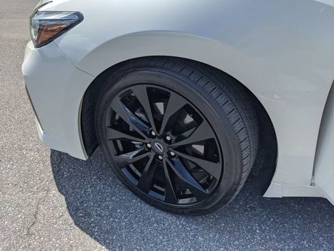 Used 2023 Nissan Maxima SR w/ Sport Mat Group image 35