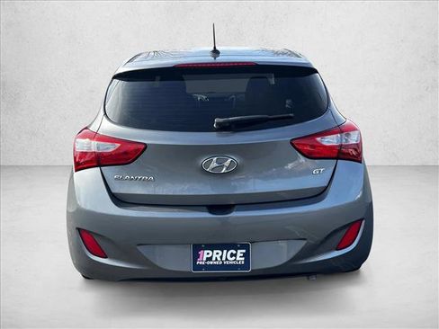 Used 2017 Hyundai Elantra GT image 6