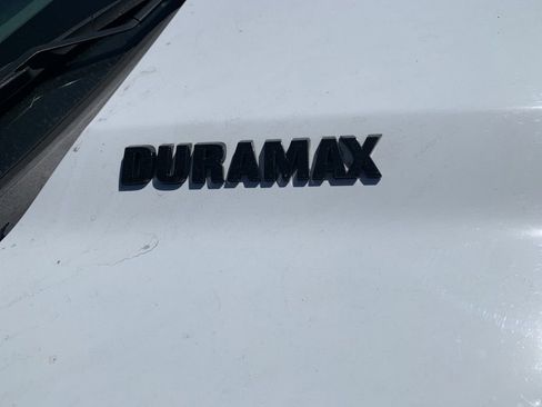 Used 2023 Chevrolet Silverado 1500 RST w/ LPO, Dark Essentials Package image 5