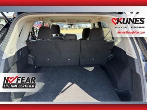 Used 2023 Nissan Rogue S AWD/4WD image 19