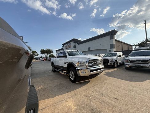 Used 2018 RAM 2500 Laramie w/ Convenience Group AWD/4WD image 46