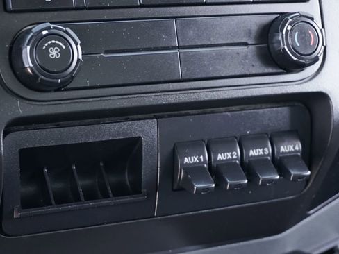 Used 2016 Ford F650 2WD Regular Cab Super Duty image 39