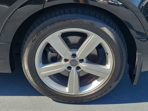 Used 2019 Audi e-tron Premium Plus image 12