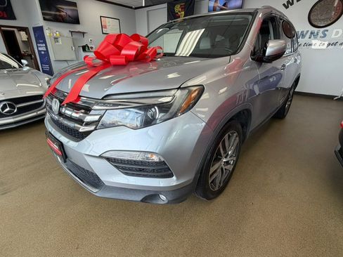 Used 2018 Honda Pilot Elite image 12