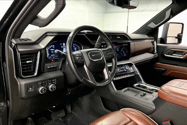Used 2024 GMC Sierra 2500 Denali Ultimate AWD/4WD image 15
