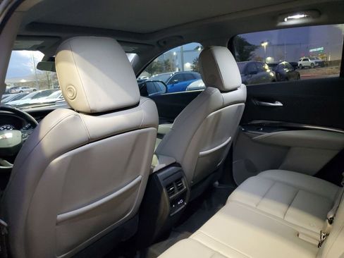 Certified 2021 Cadillac XT4 Luxury w/ Cold Weather Package image 17