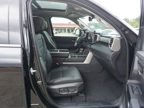 Used 2023 Toyota Tundra Limited AWD/4WD image 17