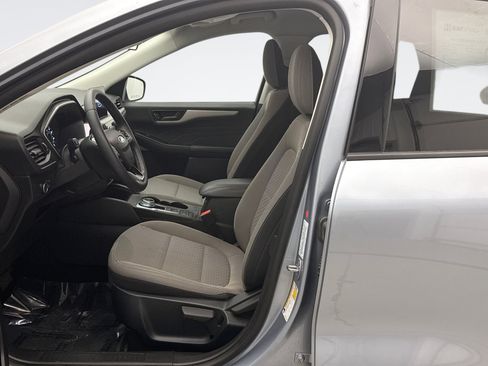 Used 2022 Ford Escape SE w/ Cold Weather Package image 11