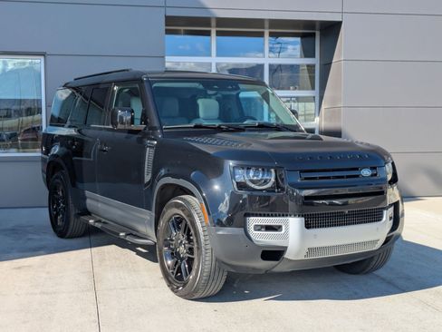 Certified 2025 Land Rover Defender 130 S image 3