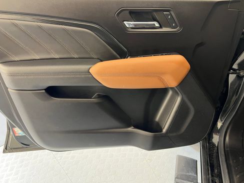 Used 2023 GMC Canyon AT4 w/ Technology Package image 23