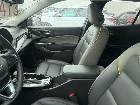 Certified 2025 Chevrolet Trax ACTIV image 7