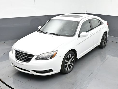 Used 2012 Chrysler 200 S image 20