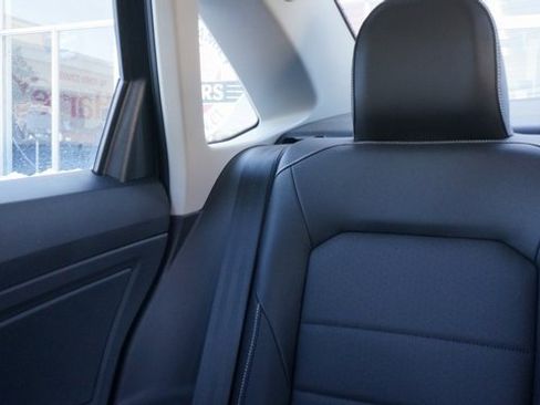 Certified 2023 Volkswagen Jetta SE w/ Panoramic Sunroof Package image 55