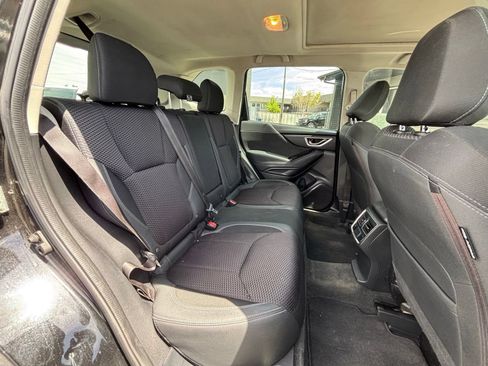 Used 2021 Subaru Forester Premium AWD/4WD image 21