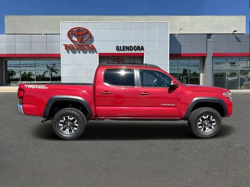 Used 2016 Toyota Tacoma TRD Off-Road w/ Towing Package image 2