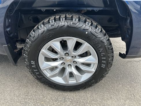Certified 2023 Chevrolet Silverado 1500 Custom image 5
