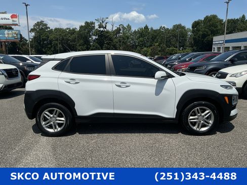 Used 2021 Hyundai Kona SE AWD/4WD image 6