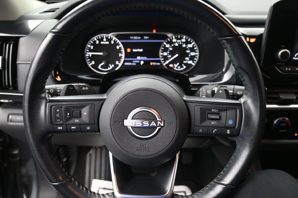Used 2024 Nissan Pathfinder SV FWD image 30