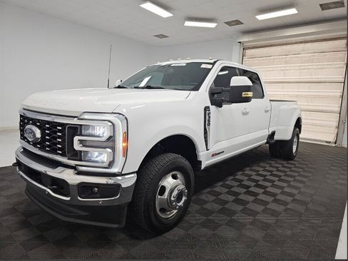 Used 2023 Ford F350 Lariat w/ Lariat Ultimate Package AWD/4WD image 1