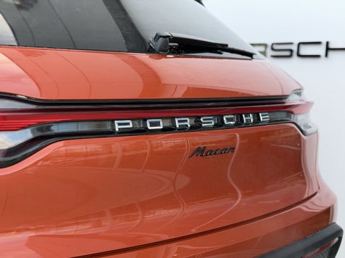 Used 2025 Porsche Macan image 18