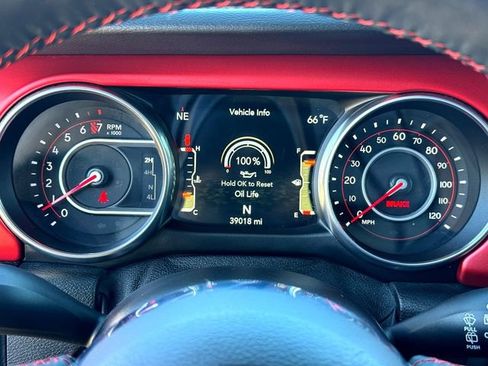 Used 2018 Jeep Wrangler Unlimited Rubicon w/ Dual Top Group image 15