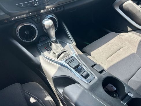 Used 2021 Chevrolet Camaro LT RWD image 18