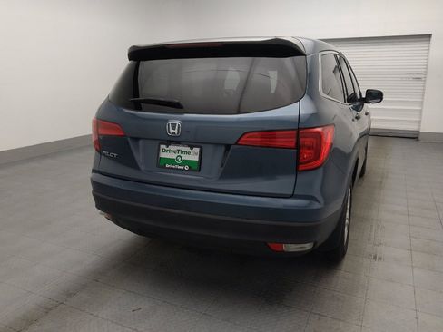 Used 2017 Honda Pilot LX image 7