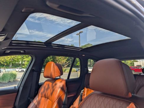 Used 2024 BMW X5 xDrive40i w/ M Sport Package AWD/4WD image 23
