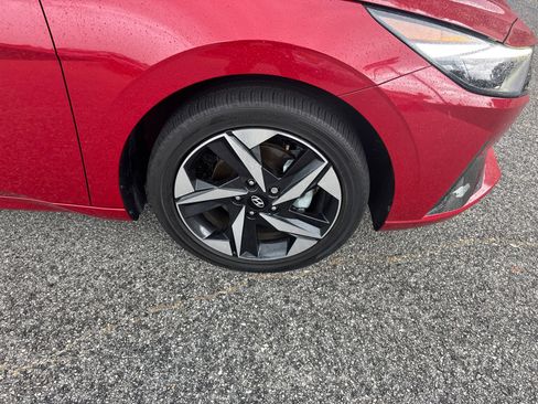 Used 2023 Hyundai Elantra Limited FWD image 12