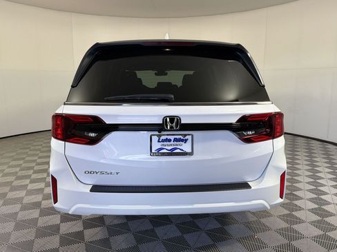 New 2026 Honda Odyssey EX-L image 10