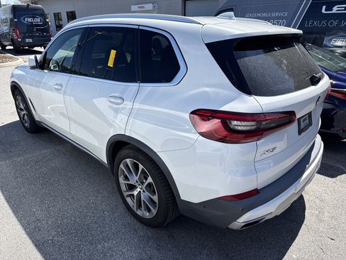 Used 2019 BMW X5 xDrive40i w/ Convenience Package AWD/4WD image 3