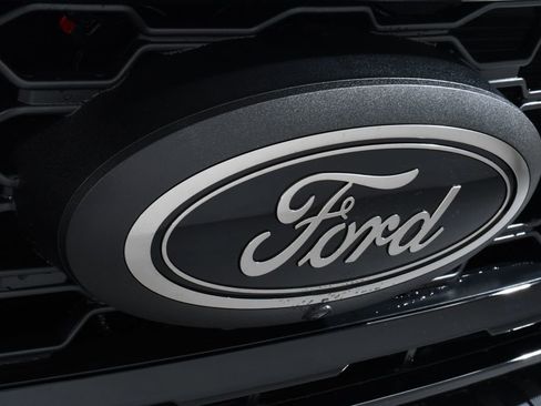 New 2026 Ford F350 Lariat w/ Black Appearance Package image 20