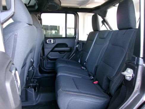 New 2025 Jeep Wrangler Unlimited Sahara image 18