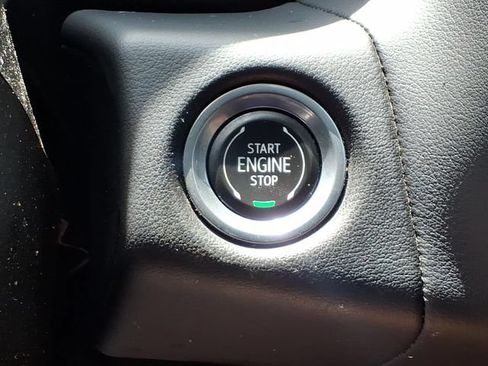 Used 2021 Chevrolet Tahoe Premier AWD/4WD image 28