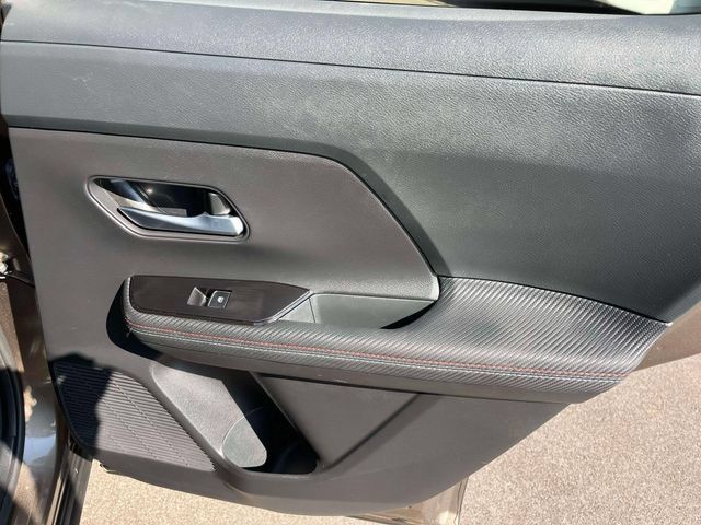 Used 2025 Nissan Kicks SR AWD/4WD image 20