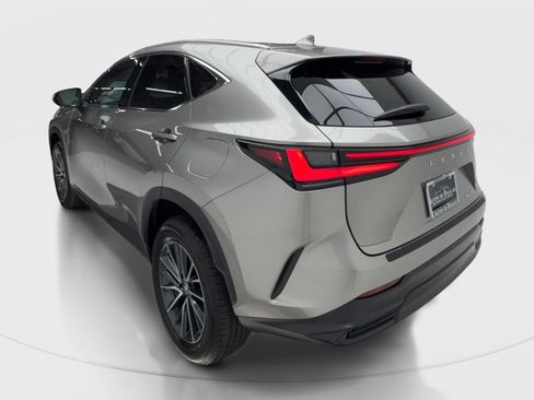 Used 2024 Lexus NX 250 FWD image 10