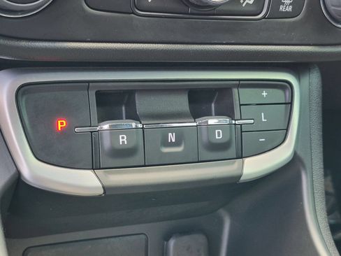 Used 2023 GMC Terrain SLE w/ Driver Convenience Package FWD image 21